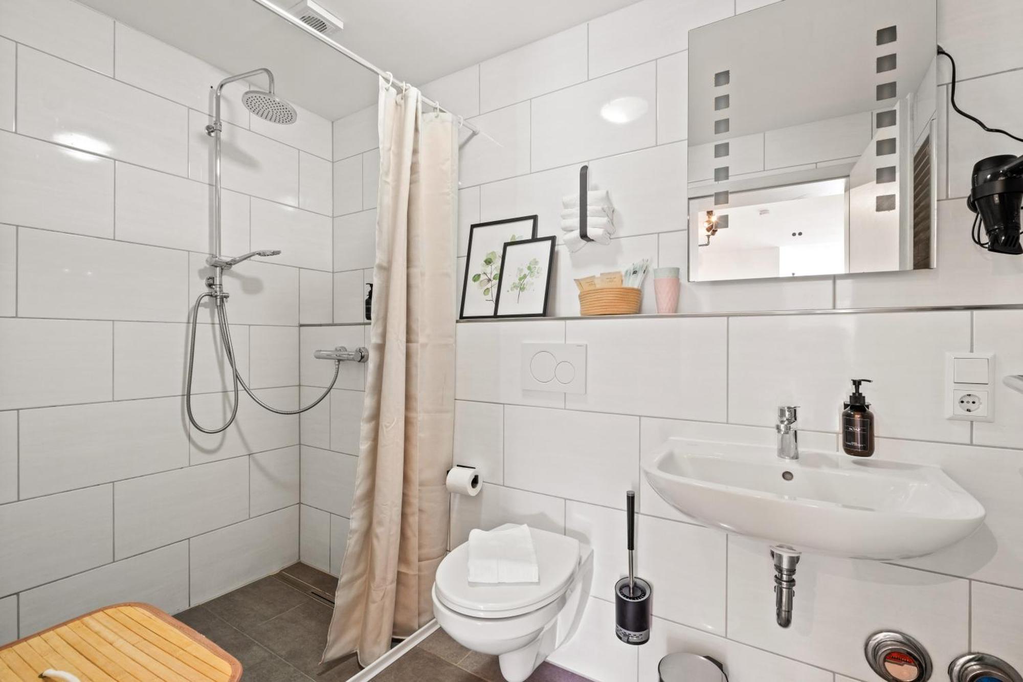 Greenhouse Living Apartment Fagus Mit Terrasse Und Feuerstelle - 6 Minuten Nach Winterberg - 4 Minuten Zur Ruhrquelle - Wandern - Mountainbike Fahren - Reisen Mit Hund & Natur Geniessen Medebach Bagian luar foto