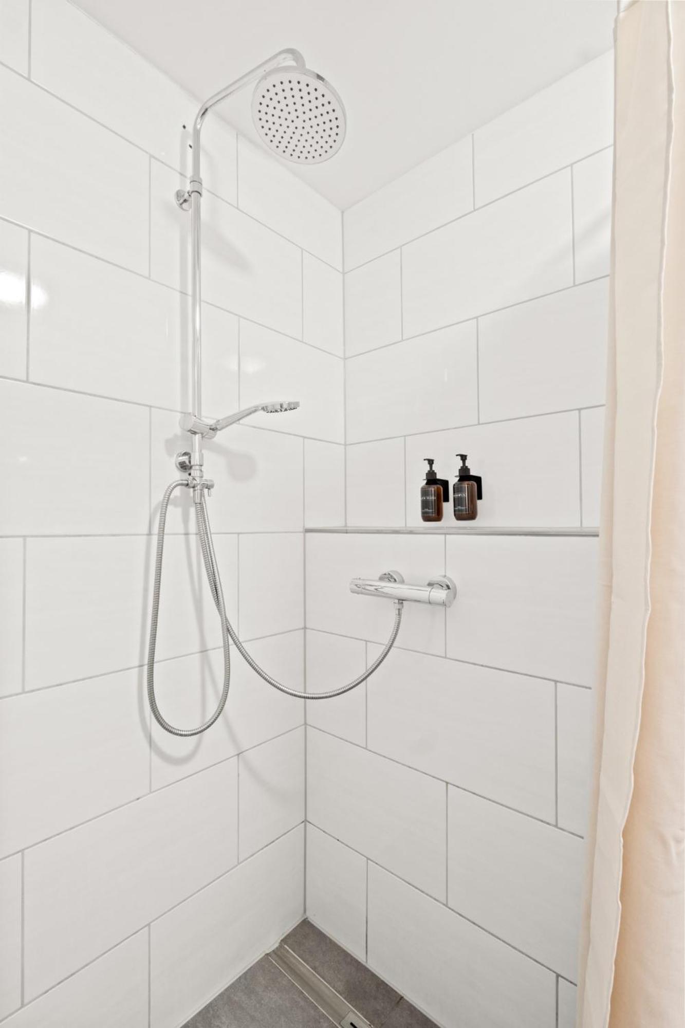 Greenhouse Living Apartment Fagus Mit Terrasse Und Feuerstelle - 6 Minuten Nach Winterberg - 4 Minuten Zur Ruhrquelle - Wandern - Mountainbike Fahren - Reisen Mit Hund & Natur Geniessen Medebach Bagian luar foto